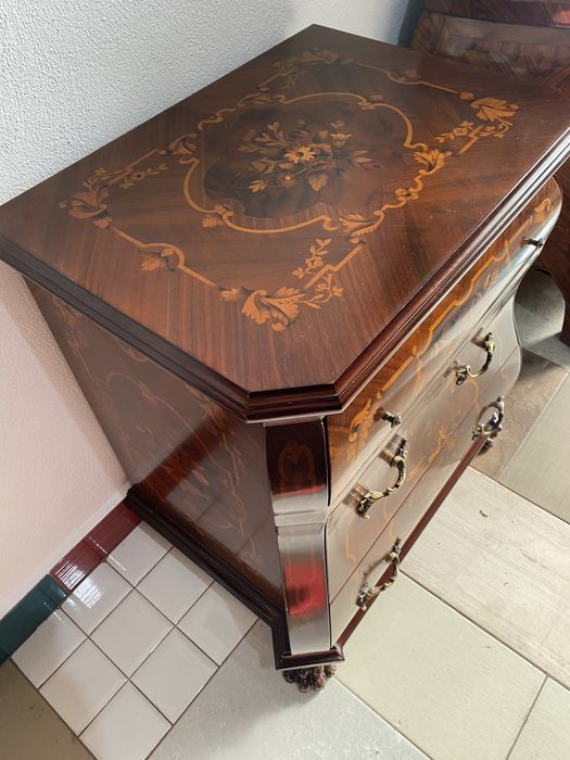 Comoda Lemn Masiv Intarsii Bronz Gheare Leu Vintage