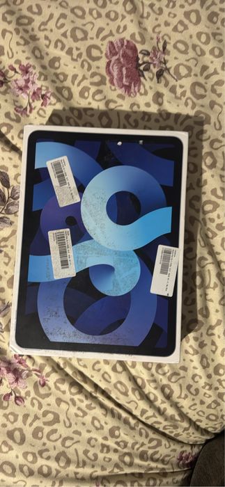 iPad 10 Generatia 10 64GB Wi-Fi Albastru Stare Impecabila. Pret negociabil