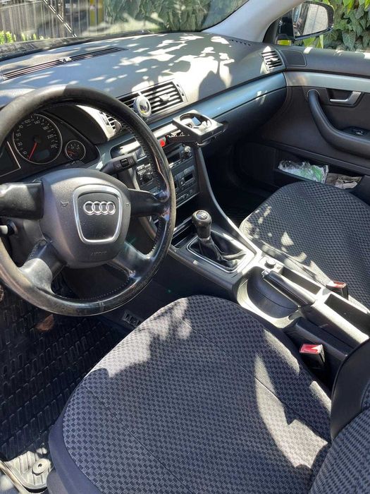 Urgent! Vand AUDI A4, 375.000 km, motorina, 2005