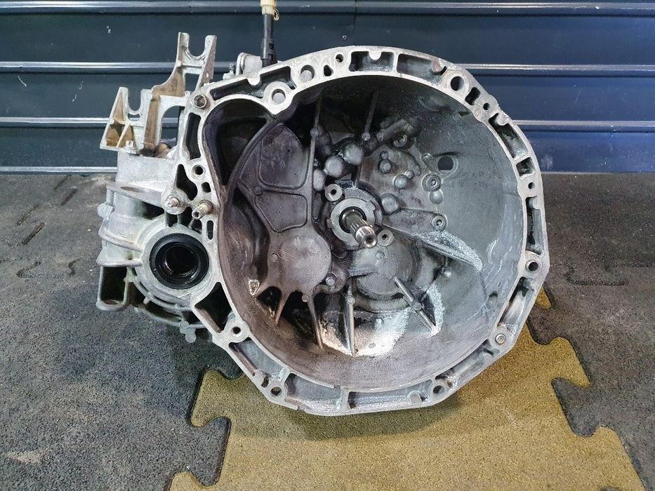 Cutie De Viteze Manuala 6 Rapoarte Nissan Primastar 1900 Litrii F9Q