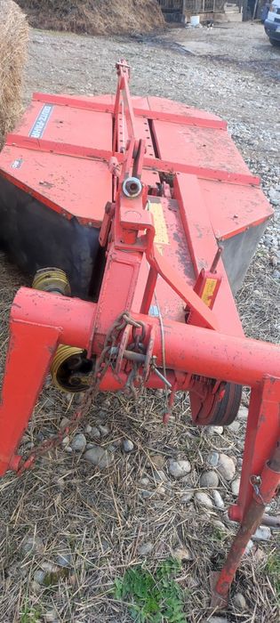 vand si dezmembrez cositoare  deutz fahr km 22 24 25