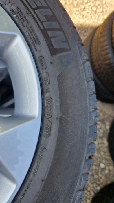 NISSAN NAVARA джанти със летни гуми 235/55/17 7J×17 ET30 6×114,3