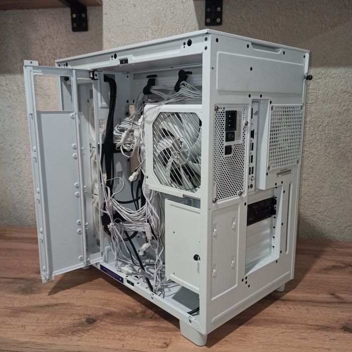 Корпус для ПК аквариум белый NZXT H9 Flow (2023)