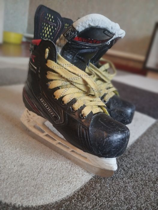 Коньки хоккейные детские