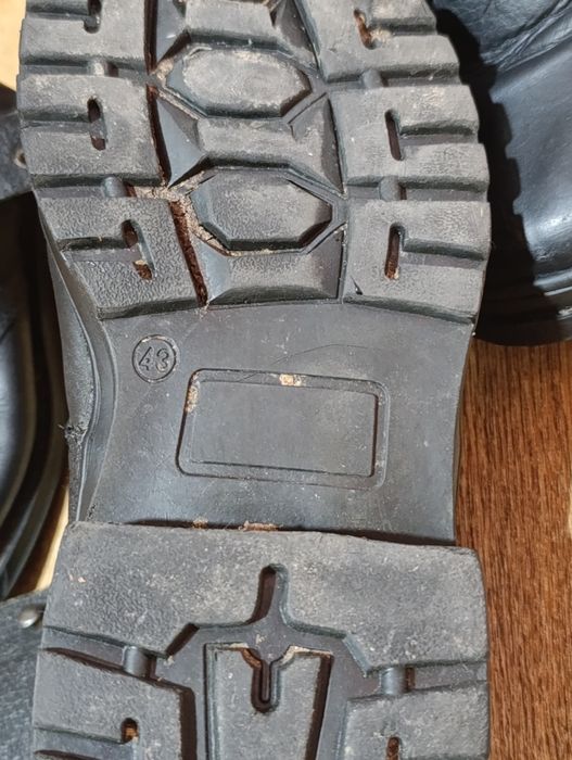 Продаются военные сапоги