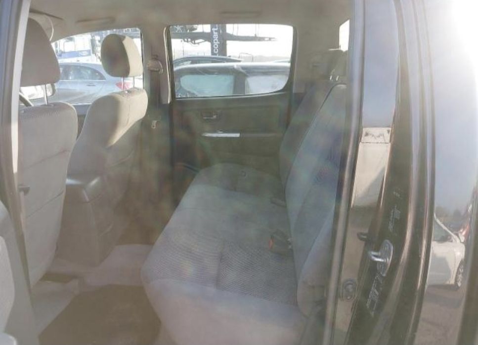 Dezmembrez Toyota Hilux Invincible 3.0 Manuala 2012-2016