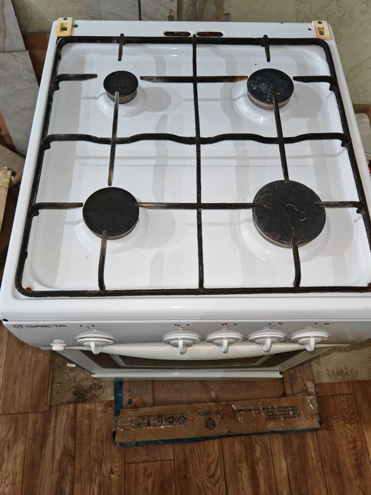 Продам газплиту четырёх комфорочную