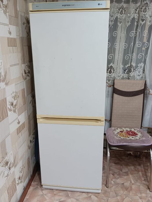 Холодильник в хорошем состоянии