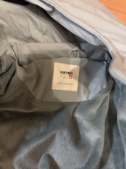 Все куртки по 5000 тенге