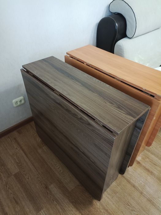 Книжный     стол