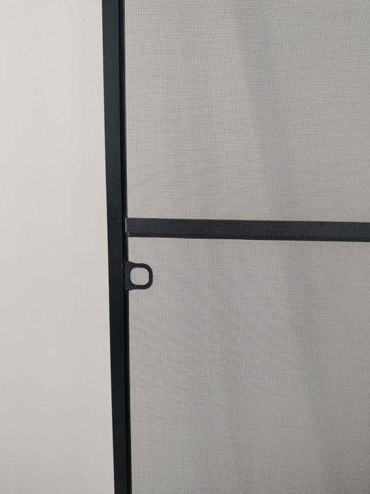 Москитные сетки на окна и двери