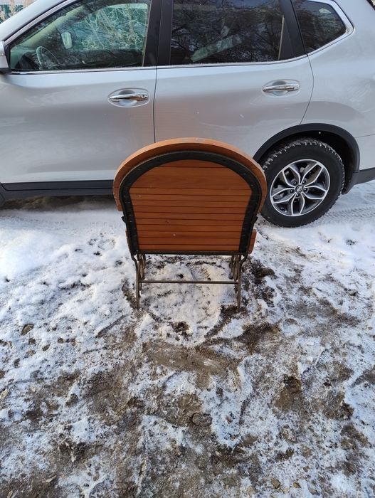 Продам кованные стол и стулья