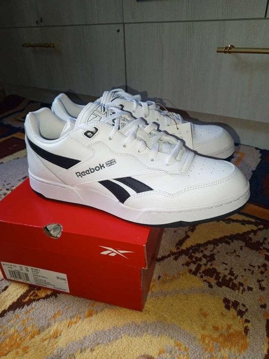 Original Reebok krossovka sotiladi USA 11,5,продаётся кроссовки Reebok