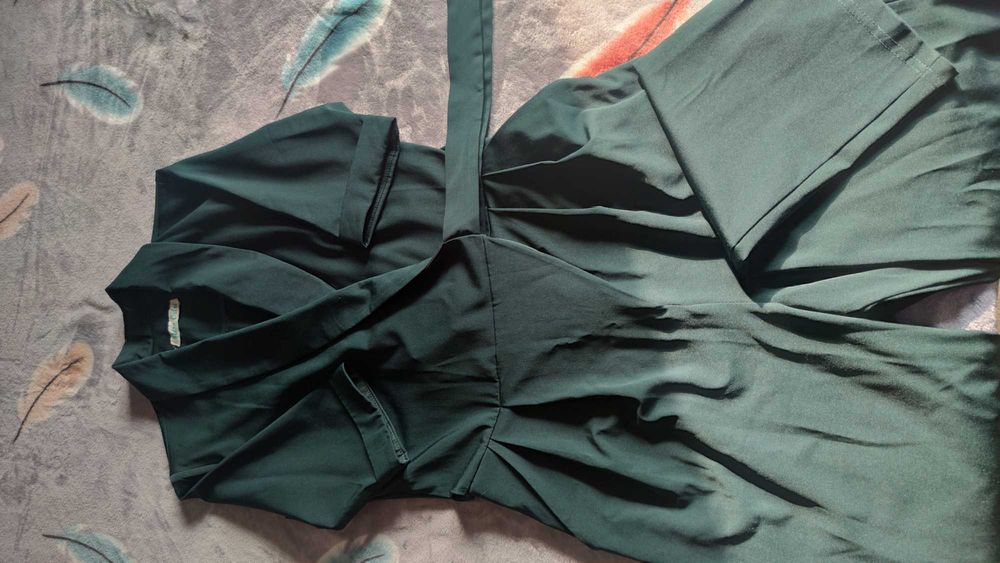 Женская одежда  разбираю  гардероб.