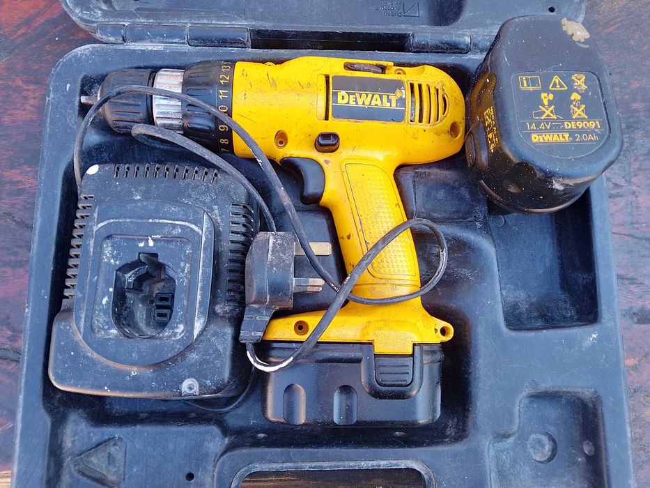 Vând Hitachi și deWalt