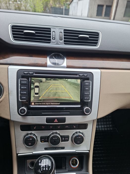 Vând Volkswagen Passat b7