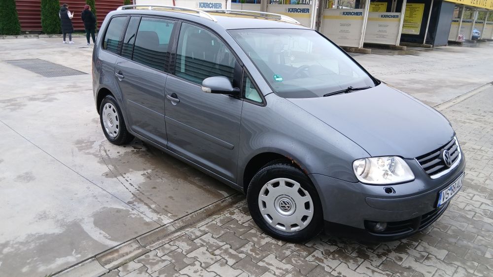 Volkswagen Touran 2005 diesel, 2.200 € — imagine 2