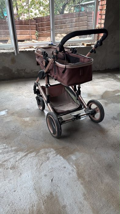 Продам коляску срочно