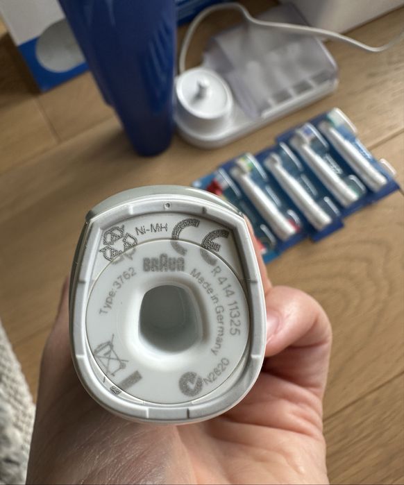 Periuta de dinti electrica Oral-B Braun Triumph 5000 + 5 rezerve capete