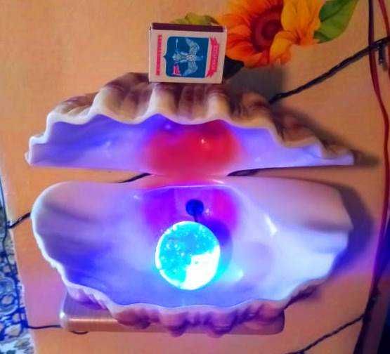 Продаётся светильник - ракушка.