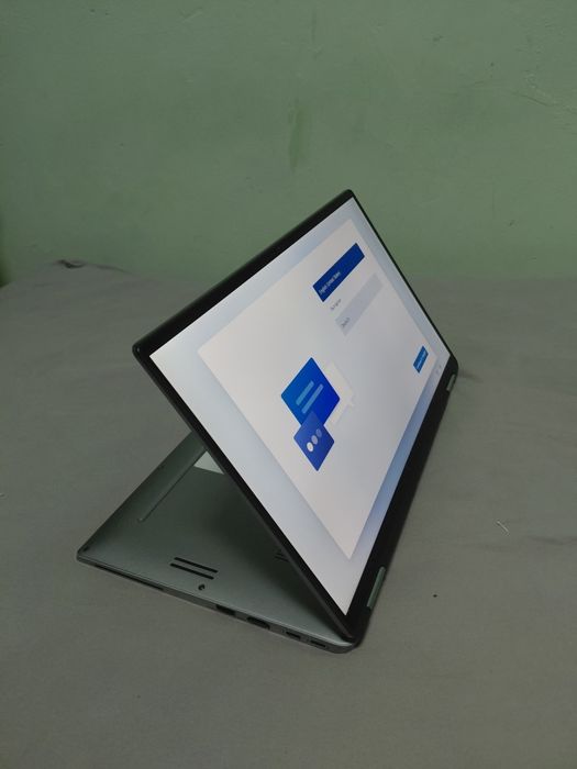 Лаптоп-таблет Dell latitude 7400 2-in-1