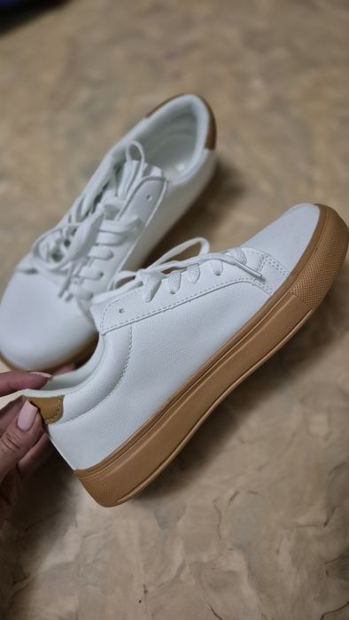 Продаю обувь, кеды