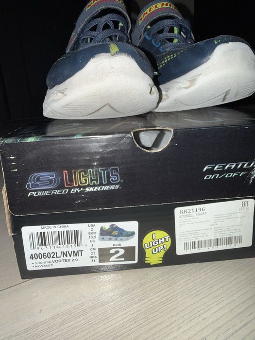 Продам кроссовки Skechers