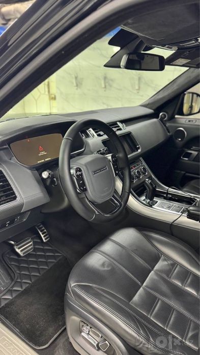 Продается в отоичном состоинии Range Rover