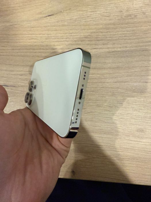 iPhone 14 pro с каробкой