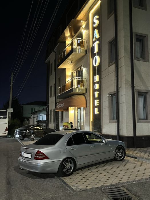 Mercedes benz W203 c240