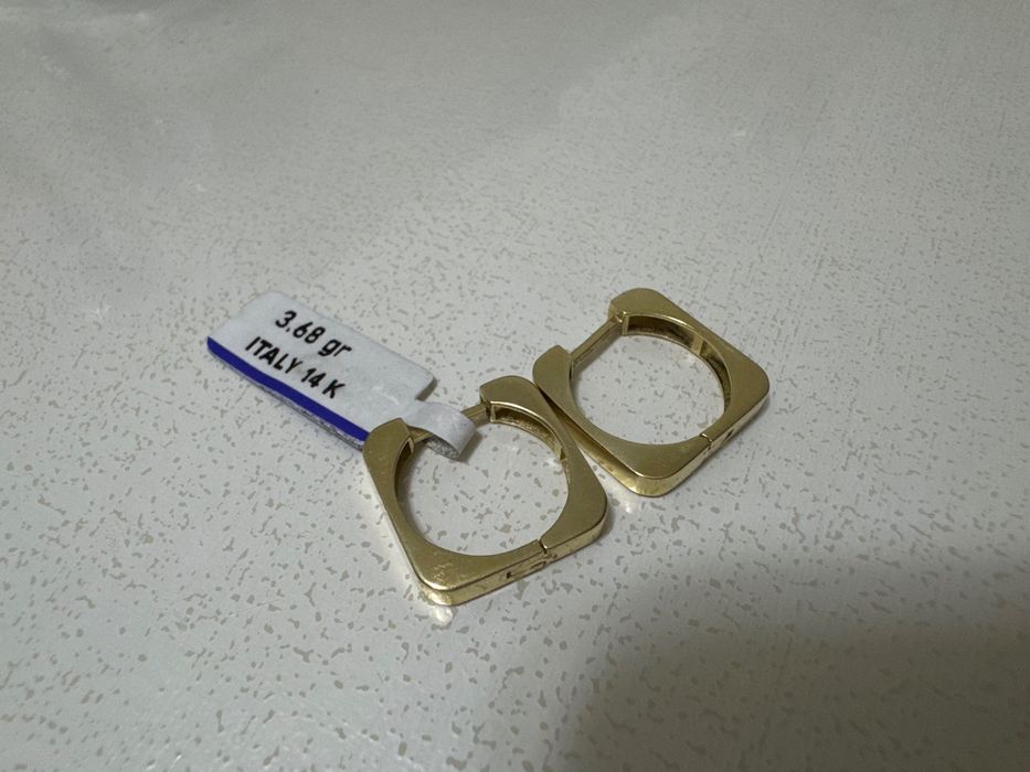 Продам золотые серьги конго