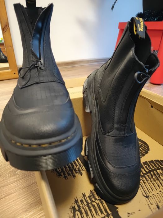 Bocanci Dr Martens marime 46