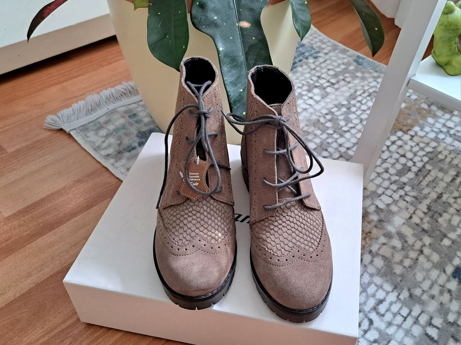 Pantofi, botine din piele cu siret