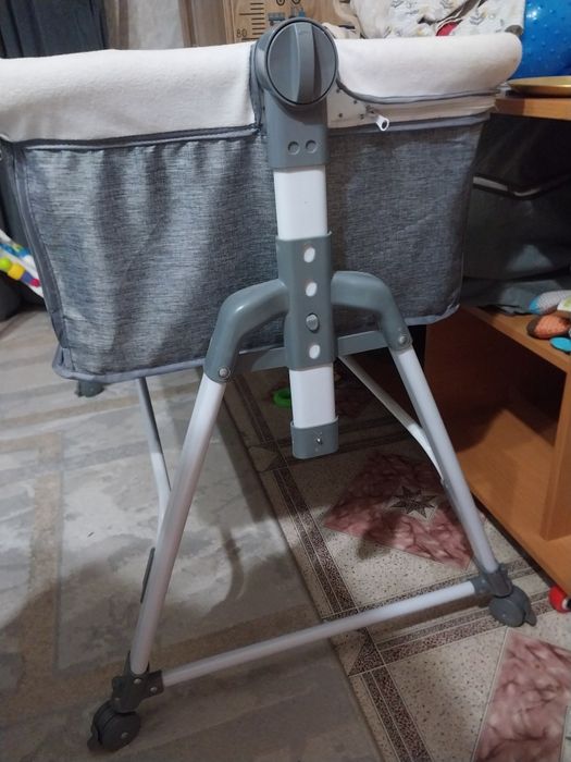 Манеж-кровать пишите в олх телефон свой не указывайте иначе блокирует