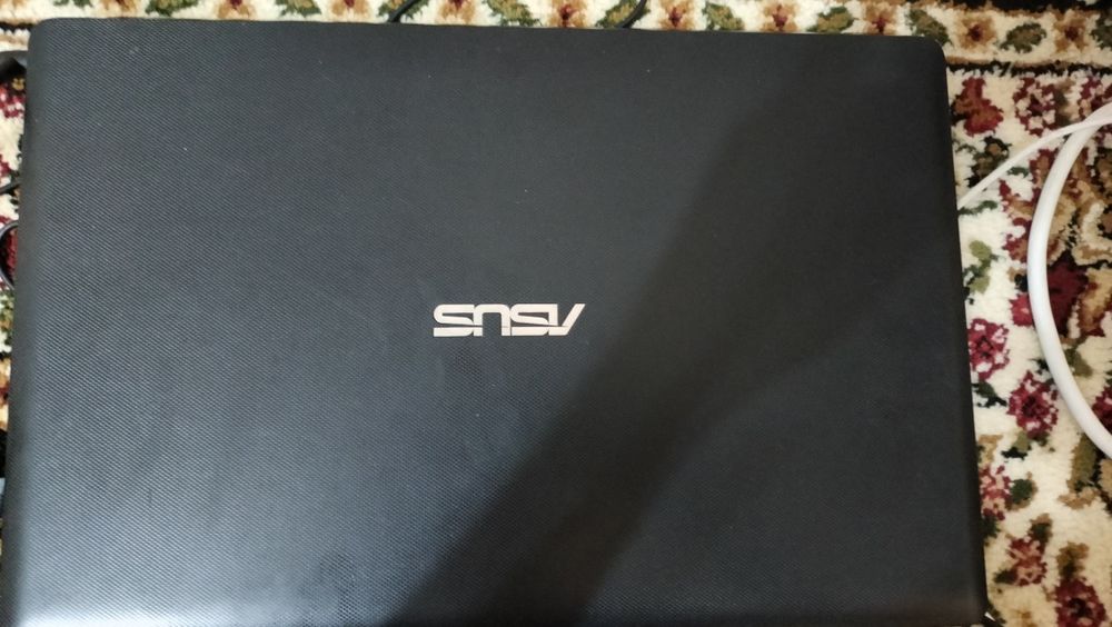 Ноутбук     asus