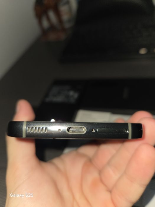 Samsung Galaxy s23 256GB + зарядно + Mobilfox кейс и сложен протектор