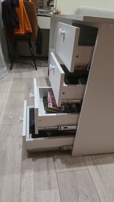 Стол офисный / стол для компьютера