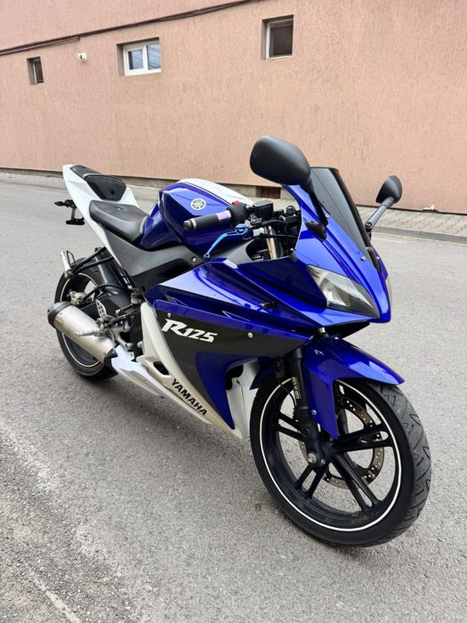 Yamaha yzf R125.