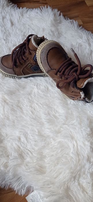 НАМАЛЕНИ Оригинални обувки за деца . Размери от прохождане 17, 21,2