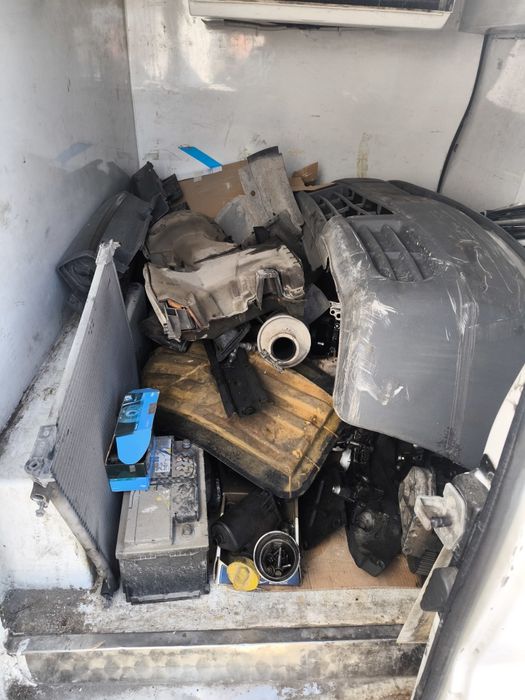 Виваро Бус  Мерцедес 1,9 На части СDti Vivaro