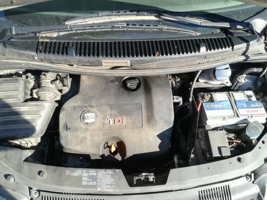 Продавам бартер Сеат алхамбра 7места автоматик 1.9тди116к.с