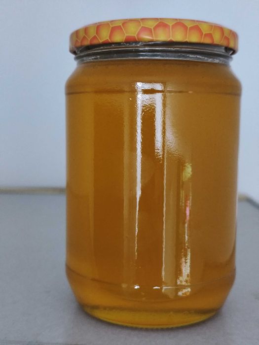 Пчелен билков мед