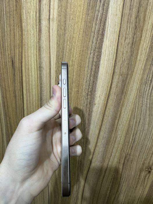 Iphone 16 pro max desert 256 gb 100% 6 sikl