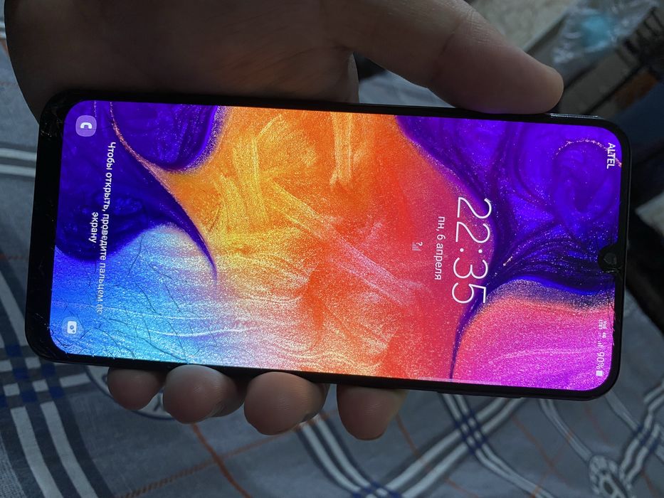 Самсунг а50 64гб