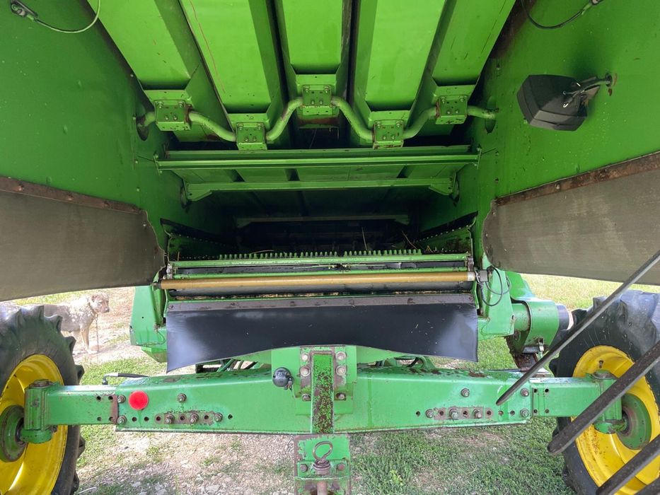 Combina John Deere 2054