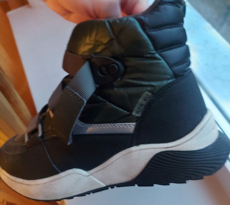 Женские кроссовки