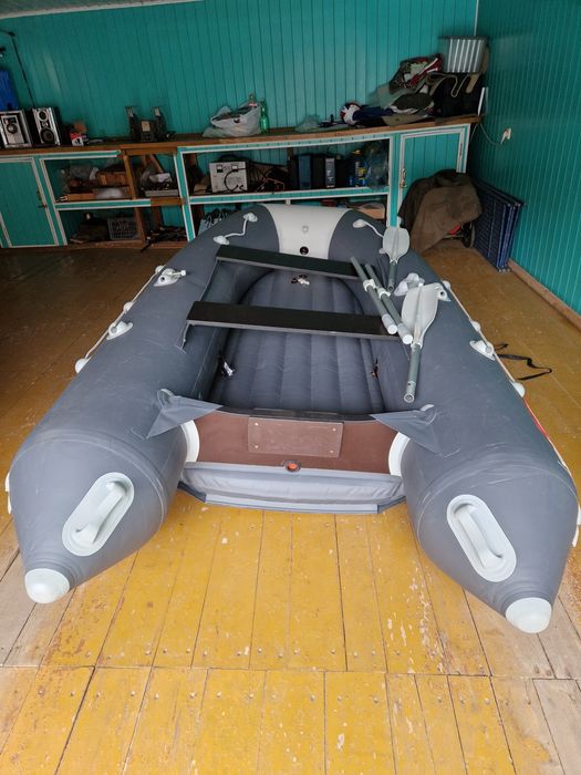 Лодка ПВХ с мотором
