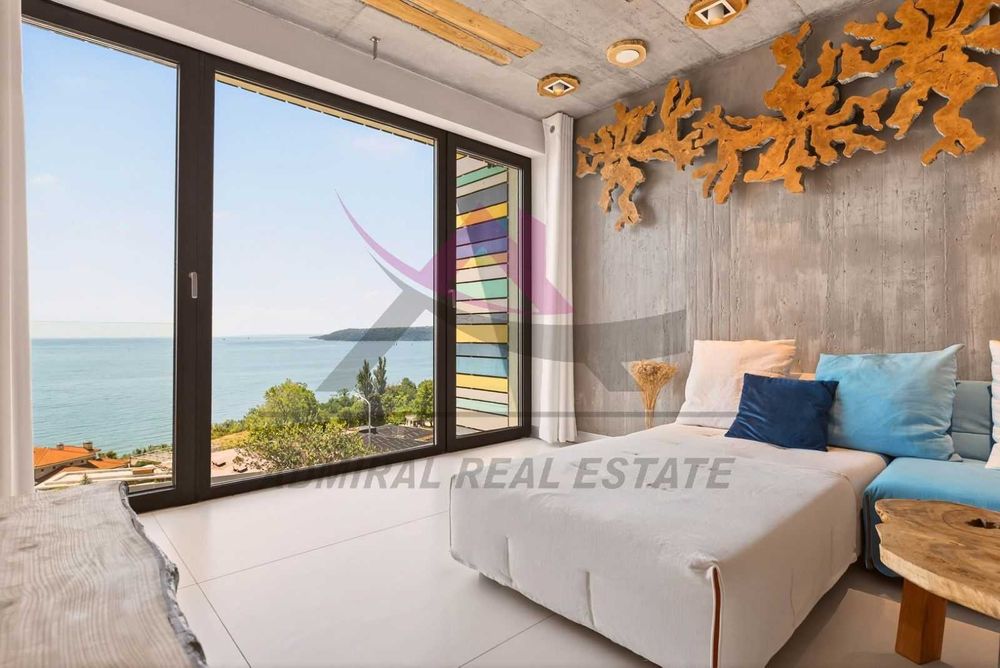 Дава се под наем Четиристаен апартамент в Варна, Бриз - 185 кв.м за 2800 € - Снимка #3