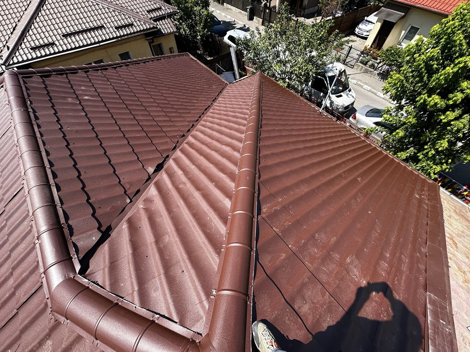 Reparatii acoperisuri montaj tigla metalica dulgherie hidroizolatii