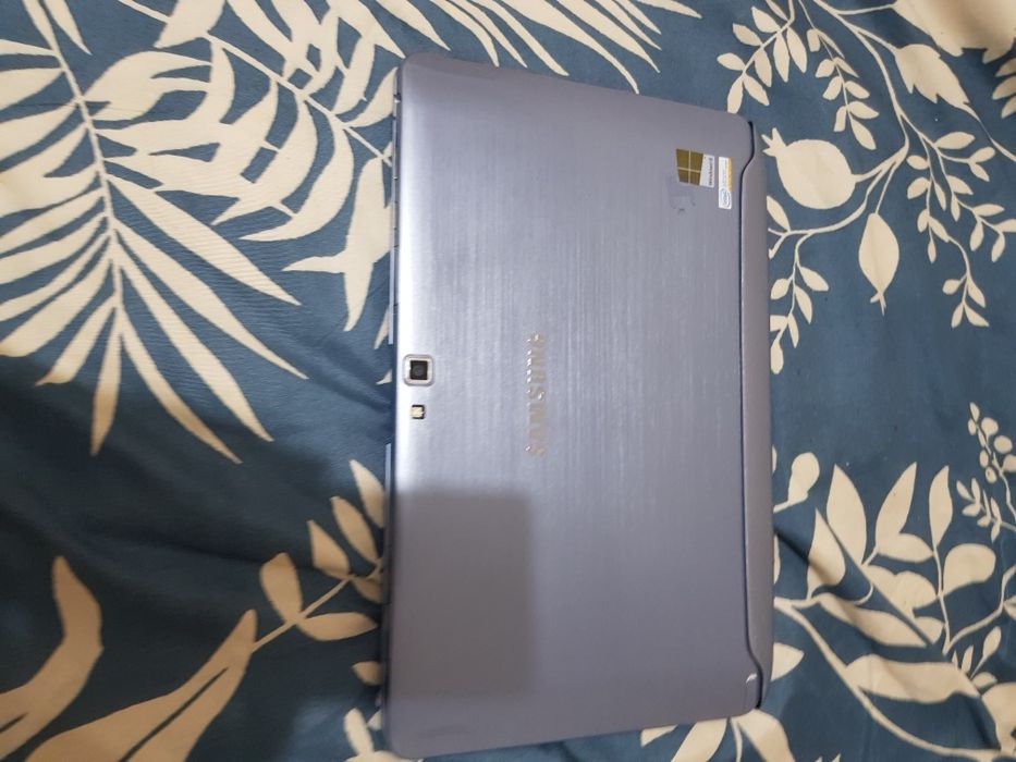 Tableta/Laptop Samsung Ativ 500T. 2in1 fara incarcator